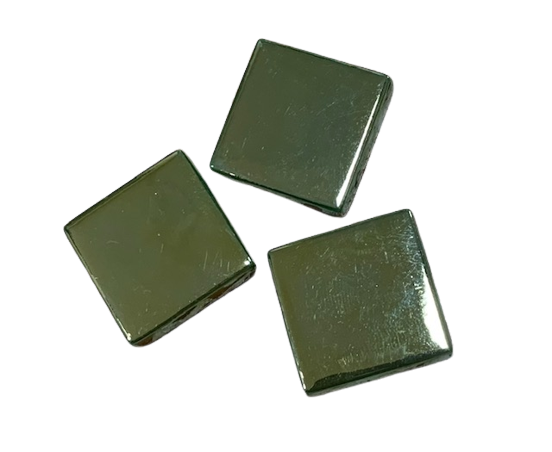 Emaux Brillant Lisse Bronze 2.4 x 2.4 cm, vendu à la pièce