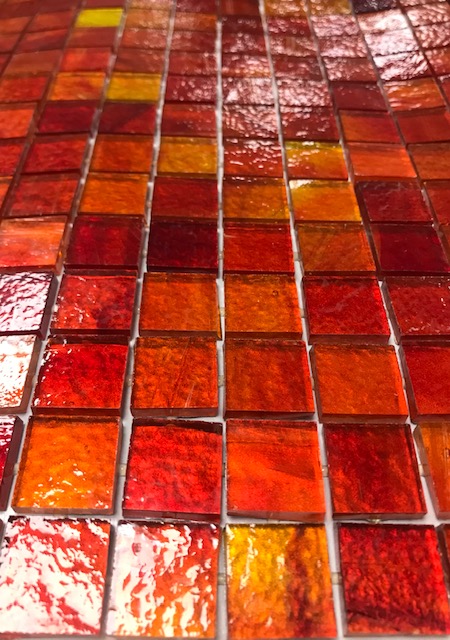 Karma 2 x 2 cm - rouge , orangé , par 100g 