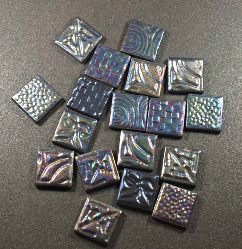 Aztec Petrole  2,4 x 2,4 cm