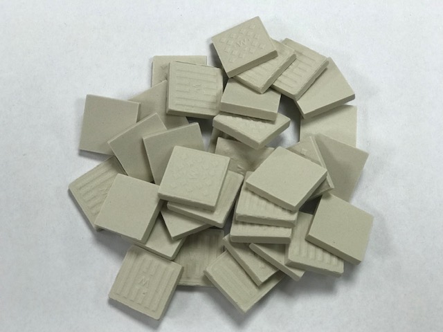Grès Cérame 2 x 2 cm  Blanc, Par 100 gr