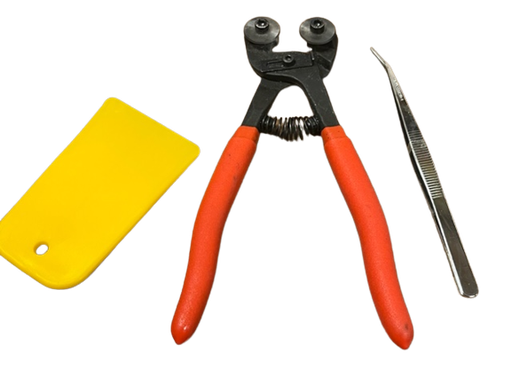 Kit outillage pour débutant ( pince à roues, pincette, raclette )
